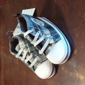 Baby crib shoes size 3